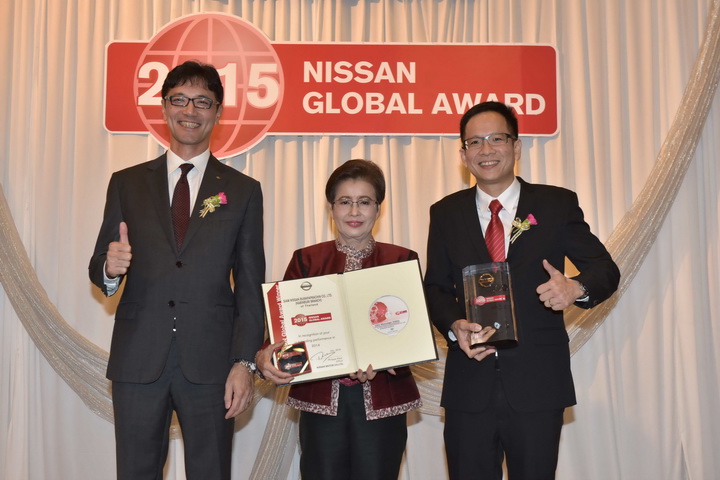 iamcar_nissanGlobal Award 20152